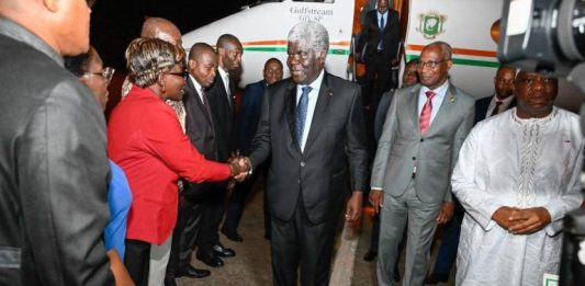 Le Premier ministre Robert Beugré Mambé à Conakry pour le lancement du méga projet de Simandou