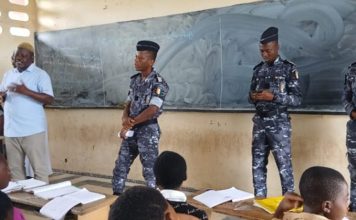 Sakassou : la police mobilise les écoles contre l’incivisme et les cambriolages en milieu scolaire