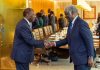 Le Président Alassane Ouattara reconduit son Premier ministre Robert Beugré Mambé