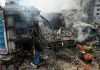 Un incendie dans un centre commercial pakistanais cause au moins 55 morts