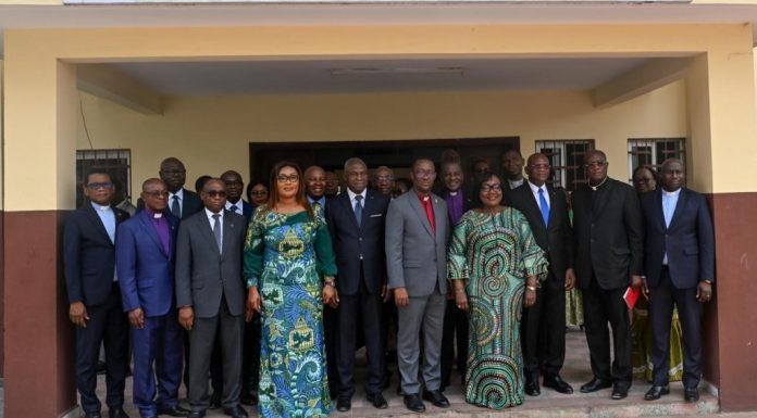 Carême 2026 : Le Président Alassane Ouattara offre des vivres à l’Église méthodiste pour soutenir son action sociale