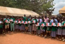 Éducation : une ONG récompense les meilleurs lecteurs des écoles primaires de Boguedia