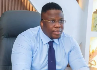 Affaire Apoutchou National : le parquet requiert 7 ans de prison et 240 millions FCFA d’amende