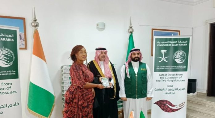 Solidarité : l’Arabie saoudite fait don de 50 tonnes de dattes à la Côte d’Ivoire