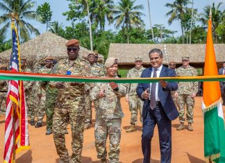 Les autorités ivoiriennes inaugurent un centre d’entraînement moderne pour les forces spéciales avec le soutien des États-Unis