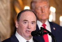 États-Unis : le Pentagone annonce le départ du plus haut responsable civil de la Marine, John Phelan