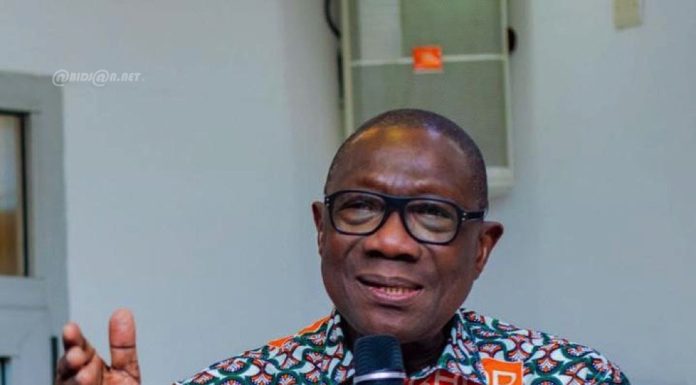 François Albert Amichia remercie Alassane Ouattara après sa nomination à la tête du Conseil de Discipline du RHDP