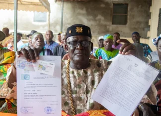 Koumassi Campement : LE CHEF COUTUMIER DENONCE L’ABSENCE DES AIDES PROMISES AUX SINISTRES